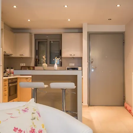 Lovely New Βuild Flat Near Metro - Free Parking Athens Exterior photo