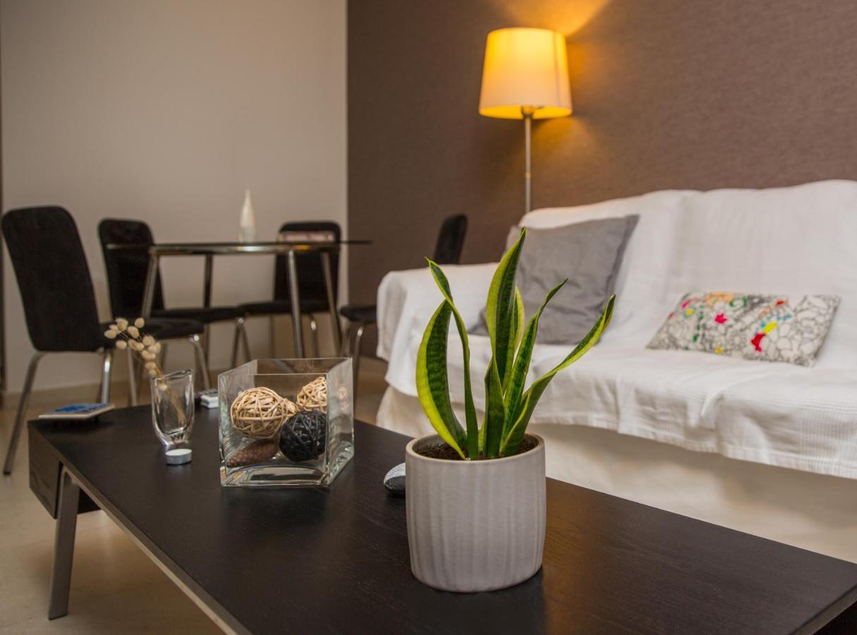 Apartment Lovely New βuild Flat Near Metro - Free Parking