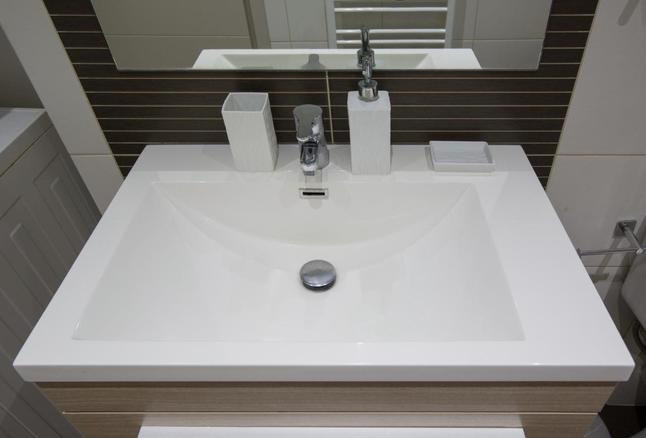 Apartment Lovely New βuild Flat Near Metro - Free Parking *
