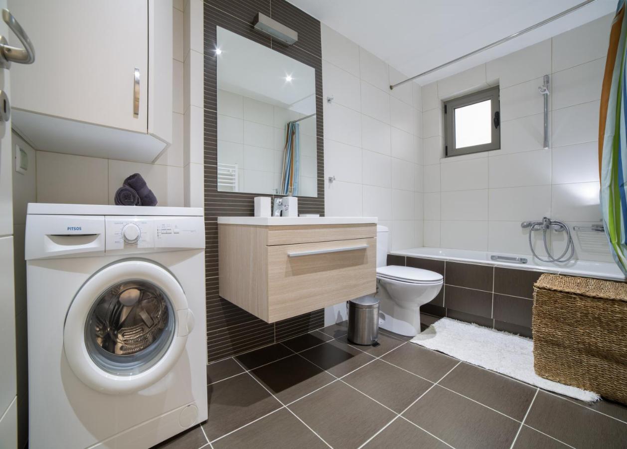 Lovely New βuild Flat Near Metro - Free Parking Apartment